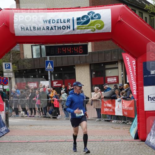 04.05.2025 - 8. Wedeler Halbmarathon Felixshl http://msf.ph/oto/7818829 04.05.2025 11:44:44 Ziel 209 meine-sportfotos.de