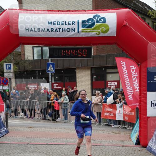04.05.2025 - 8. Wedeler Halbmarathon Felixshl http://msf.ph/oto/7818839 04.05.2025 11:44:48 Ziel 39, 209 meine-sportfotos.de