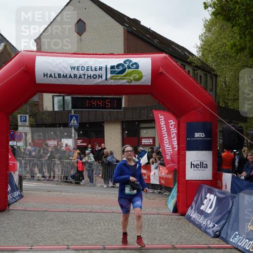 04.05.2025 - 8. Wedeler Halbmarathon Felixshl http://msf.ph/oto/7818840 04.05.2025 11:44:49 Ziel 39, 209 meine-sportfotos.de