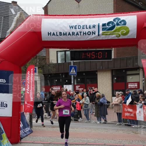 04.05.2025 - 8. Wedeler Halbmarathon Felixshl http://msf.ph/oto/7818847 04.05.2025 11:44:59 Ziel 392, 421, 714 meine-sportfotos.de