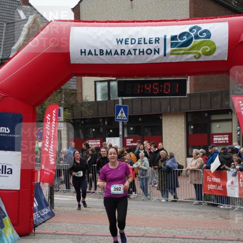 04.05.2025 - 8. Wedeler Halbmarathon Felixshl http://msf.ph/oto/7818850 04.05.2025 11:44:59 Ziel 392, 421, 714 meine-sportfotos.de