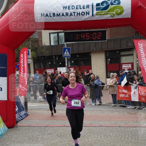 04.05.2025 - 8. Wedeler Halbmarathon Felixshl http://msf.ph/oto/7818854 04.05.2025 11:45:00 Ziel 392, 421, 714 meine-sportfotos.de
