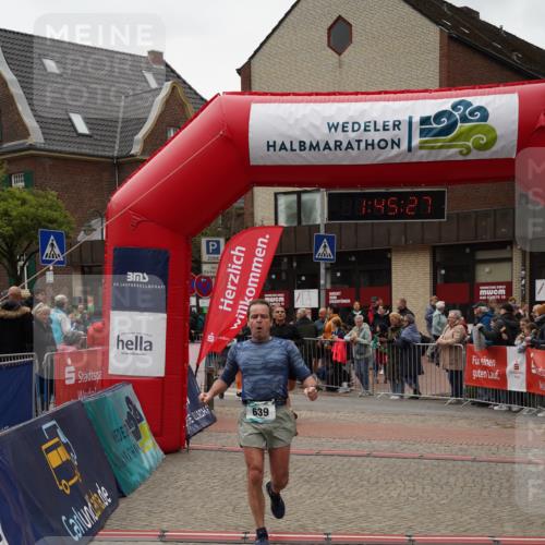 04.05.2025 - 8. Wedeler Halbmarathon Felixshl http://msf.ph/oto/7818884 04.05.2025 11:45:25 Ziel 320, 471, 639, 808 meine-sportfotos.de
