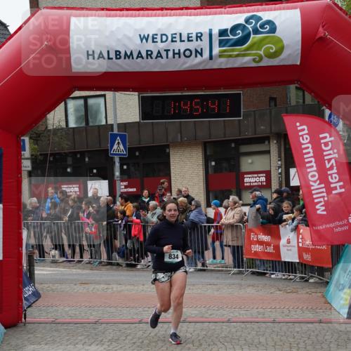 04.05.2025 - 8. Wedeler Halbmarathon Felixshl http://msf.ph/oto/7818915 04.05.2025 11:45:39 Ziel 576, 834 meine-sportfotos.de