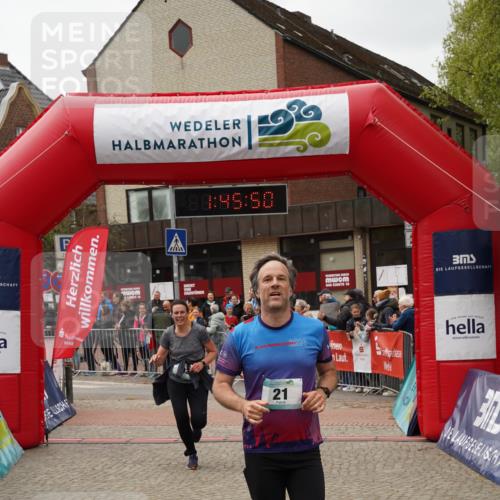 04.05.2025 - 8. Wedeler Halbmarathon Felixshl http://msf.ph/oto/7818935 04.05.2025 11:45:48 Ziel 21, 67, 292 meine-sportfotos.de