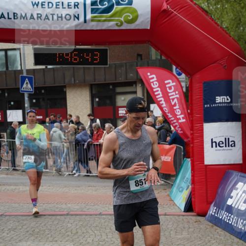 04.05.2025 - 8. Wedeler Halbmarathon Felixshl http://msf.ph/oto/7819002 04.05.2025 11:46:41 Ziel 770, 851, 855, 999, 1012 meine-sportfotos.de