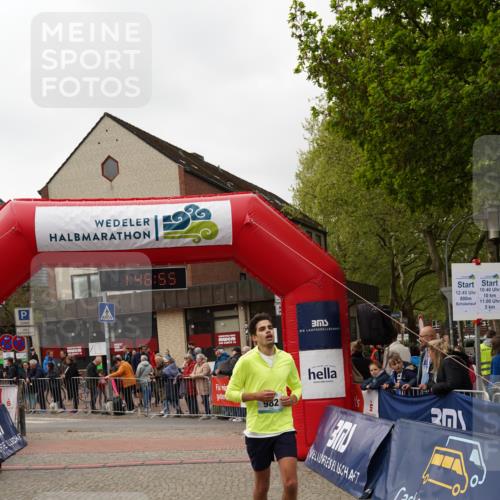 04.05.2025 - 8. Wedeler Halbmarathon Felixshl http://msf.ph/oto/7819023 04.05.2025 11:46:53 Ziel 487, 982 meine-sportfotos.de