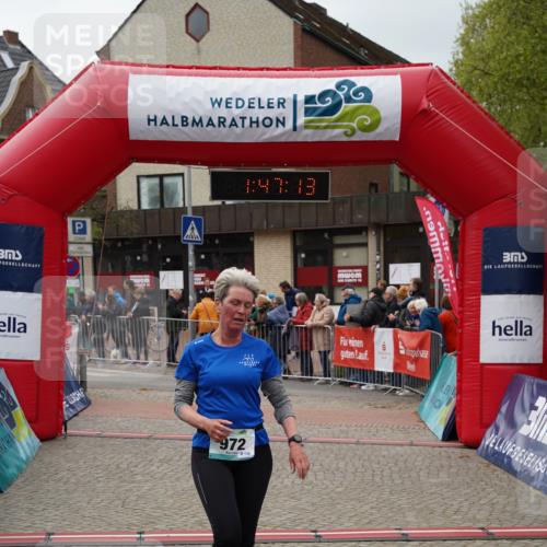 04.05.2025 - 8. Wedeler Halbmarathon Felixshl http://msf.ph/oto/7819052 04.05.2025 11:47:11 Ziel 866, 972 meine-sportfotos.de