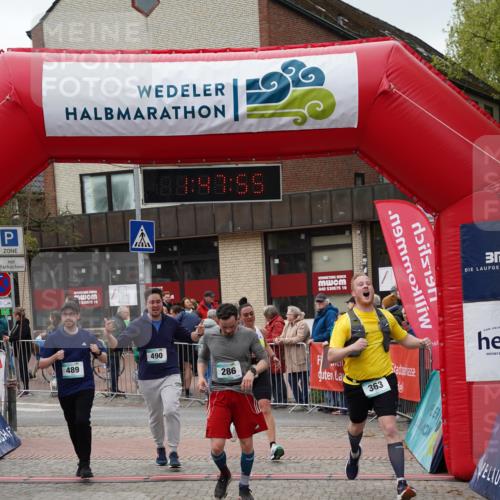 04.05.2025 - 8. Wedeler Halbmarathon Felixshl http://msf.ph/oto/7819105 04.05.2025 11:47:53 Ziel 125, 286, 363, 489, 490, 1187 meine-sportfotos.de