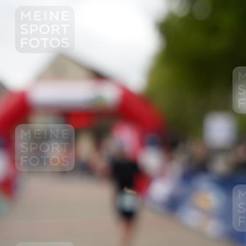 04.05.2025 - 8. Wedeler Halbmarathon Felixshl http://msf.ph/oto/7819138 04.05.2025 11:48:12 Ziel 434, 1083 meine-sportfotos.de