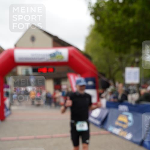 04.05.2025 - 8. Wedeler Halbmarathon Felixshl http://msf.ph/oto/7819140 04.05.2025 11:48:12 Ziel 434, 1083 meine-sportfotos.de