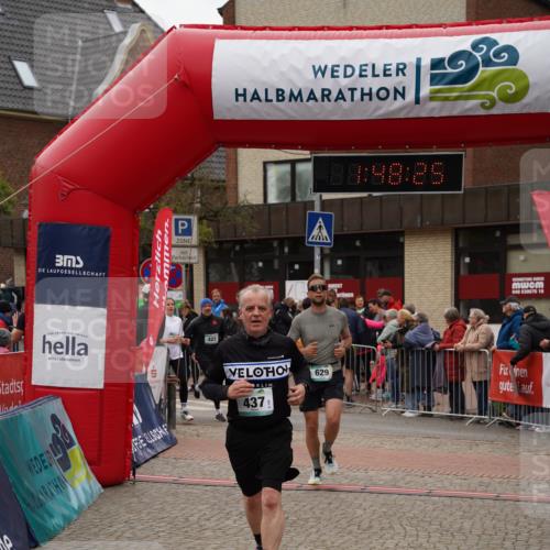 04.05.2025 - 8. Wedeler Halbmarathon Felixshl http://msf.ph/oto/7819144 04.05.2025 11:48:23 Ziel 437, 629 meine-sportfotos.de