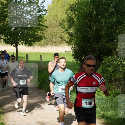 04.05.2025 - 8. Wedeler Halbmarathon Felixshl http://msf.ph/oto/7819218 04.05.2025 10:01:26 Laufen 957, 731, 199, 186 meine-sportfotos.de