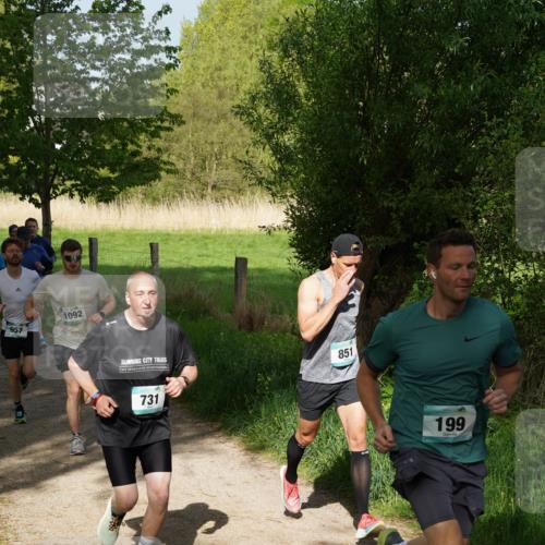 04.05.2025 - 8. Wedeler Halbmarathon Felixshl http://msf.ph/oto/7819222 04.05.2025 10:01:27 Laufen 957, 1092, 851, 731, 199 meine-sportfotos.de