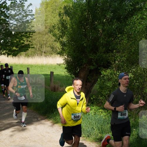 04.05.2025 - 8. Wedeler Halbmarathon Felixshl http://msf.ph/oto/7819240 04.05.2025 10:01:32 Laufen 1003, 508, 840, 22 meine-sportfotos.de