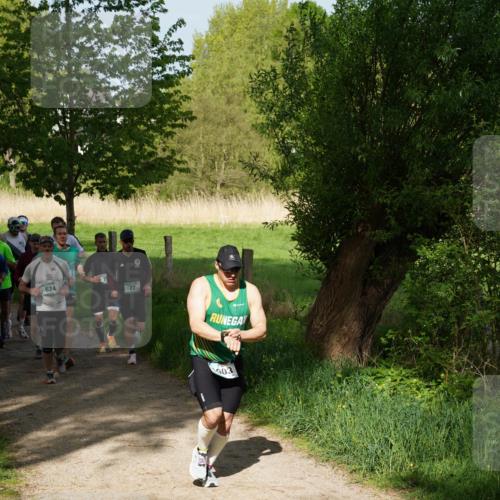 04.05.2025 - 8. Wedeler Halbmarathon Felixshl http://msf.ph/oto/7819242 04.05.2025 10:01:33 Laufen 624, 77, 03 meine-sportfotos.de