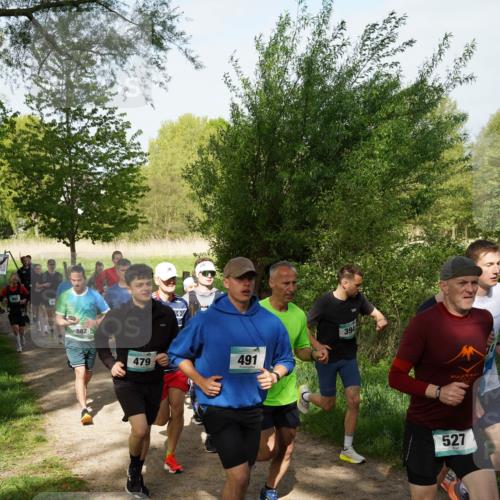 04.05.2025 - 8. Wedeler Halbmarathon Felixshl http://msf.ph/oto/7819254 04.05.2025 10:01:38 Laufen 882, 491, 479, 394, 527 meine-sportfotos.de