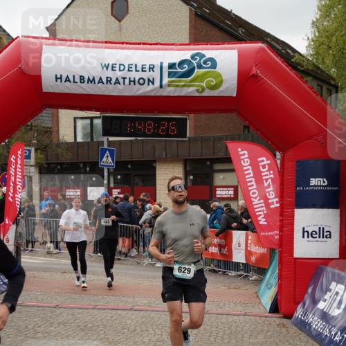 04.05.2025 - 8. Wedeler Halbmarathon Felixshl http://msf.ph/oto/7819269 04.05.2025 11:48:24 Ziel 437, 629 meine-sportfotos.de
