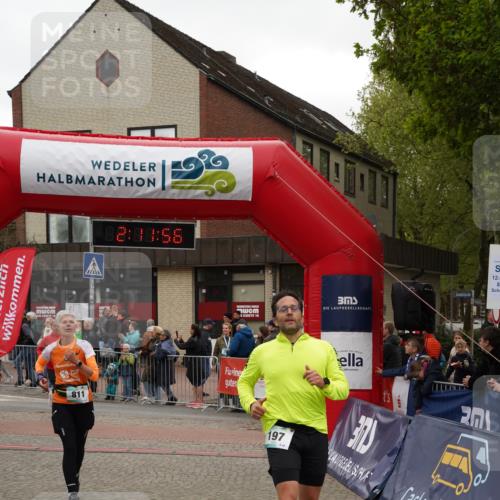 04.05.2025 - 8. Wedeler Halbmarathon Felixshl http://msf.ph/oto/7819285 04.05.2025 12:11:54 Ziel 197, 811, 819 meine-sportfotos.de