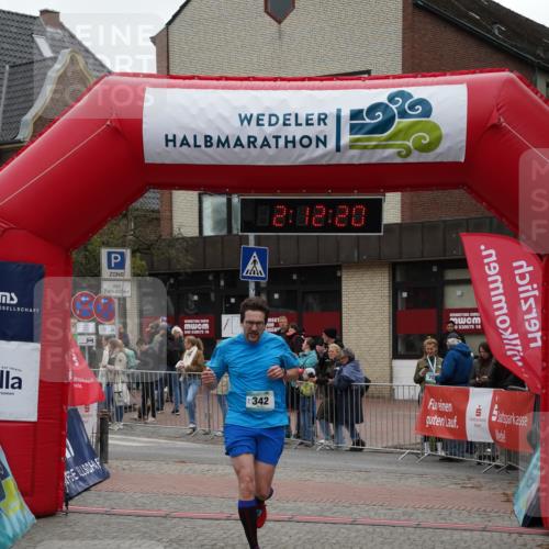 04.05.2025 - 8. Wedeler Halbmarathon Felixshl http://msf.ph/oto/7819318 04.05.2025 12:12:18 Ziel 342 meine-sportfotos.de