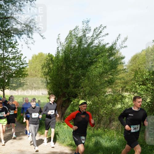 04.05.2025 - 8. Wedeler Halbmarathon Felixshl http://msf.ph/oto/7819321 04.05.2025 10:01:50 Laufen 139, 150, 31, 66, 99, 367 meine-sportfotos.de