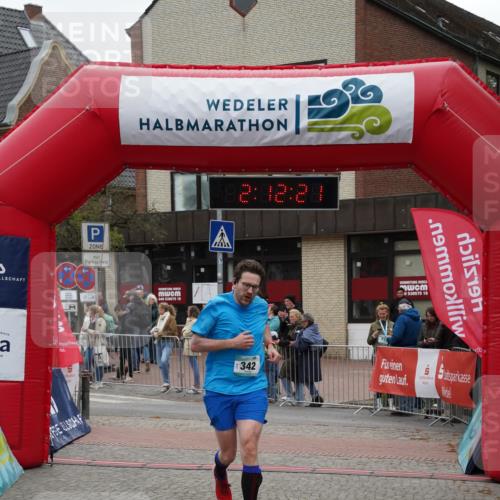 04.05.2025 - 8. Wedeler Halbmarathon Felixshl http://msf.ph/oto/7819323 04.05.2025 12:12:19 Ziel 342 meine-sportfotos.de
