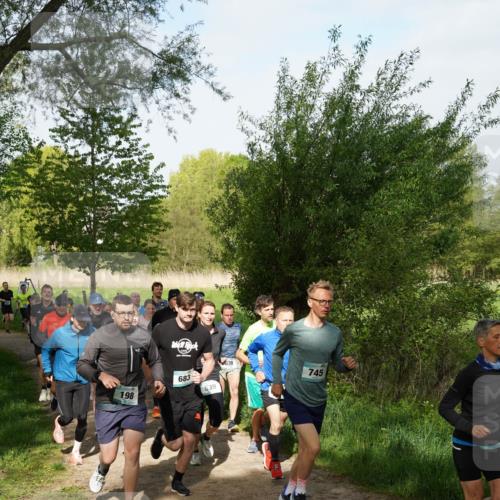 04.05.2025 - 8. Wedeler Halbmarathon Felixshl http://msf.ph/oto/7819378 04.05.2025 10:01:55 Laufen 639, 745, 198, 683, 539 meine-sportfotos.de