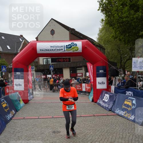 04.05.2025 - 8. Wedeler Halbmarathon Felixshl http://msf.ph/oto/7819432 04.05.2025 11:48:57 Ziel 139, 912 meine-sportfotos.de