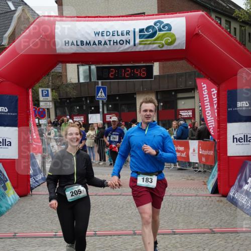 04.05.2025 - 8. Wedeler Halbmarathon Felixshl http://msf.ph/oto/7819452 04.05.2025 12:12:44 Ziel 183, 205, 223, 261, 477 meine-sportfotos.de