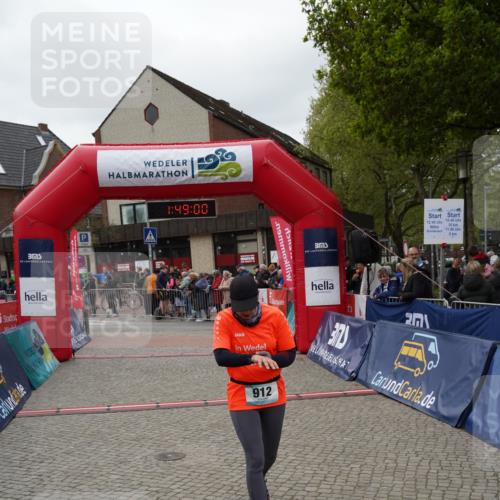 04.05.2025 - 8. Wedeler Halbmarathon Felixshl http://msf.ph/oto/7819464 04.05.2025 11:48:58 Ziel 139, 912 meine-sportfotos.de