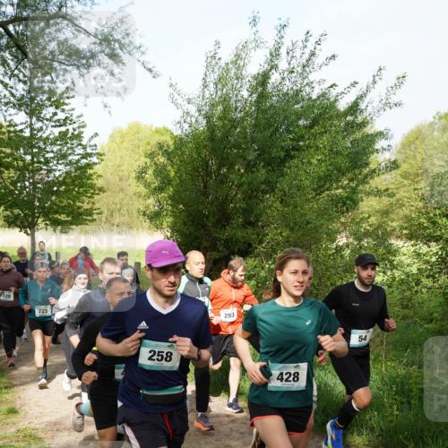 04.05.2025 - 8. Wedeler Halbmarathon Felixshl http://msf.ph/oto/7819553 04.05.2025 10:02:12 Laufen 120, 725, 258, 293, 428, 54 meine-sportfotos.de