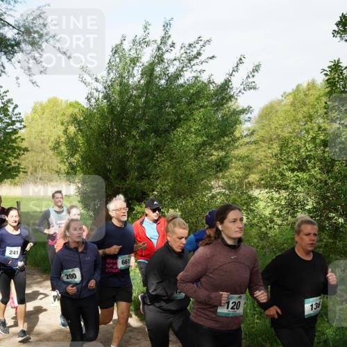04.05.2025 - 8. Wedeler Halbmarathon Felixshl http://msf.ph/oto/7819566 04.05.2025 10:02:15 Laufen 241, 200, 661, 120, 136 meine-sportfotos.de