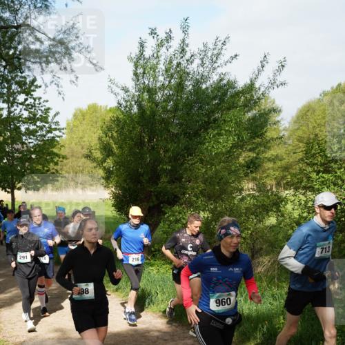 04.05.2025 - 8. Wedeler Halbmarathon Felixshl http://msf.ph/oto/7819598 04.05.2025 10:02:25 Laufen 291, 998, 216, 713, 960 meine-sportfotos.de