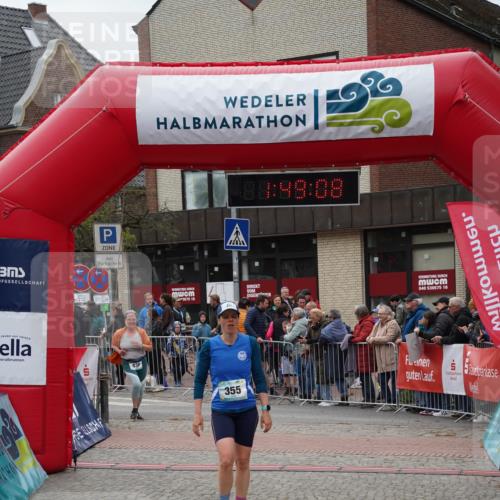 04.05.2025 - 8. Wedeler Halbmarathon Felixshl http://msf.ph/oto/7819684 04.05.2025 11:49:06 Ziel 355, 830 meine-sportfotos.de
