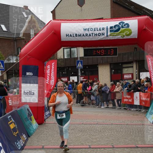 04.05.2025 - 8. Wedeler Halbmarathon Felixshl http://msf.ph/oto/7819695 04.05.2025 11:49:11 Ziel 355, 830 meine-sportfotos.de