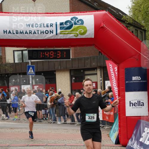 04.05.2025 - 8. Wedeler Halbmarathon Felixshl http://msf.ph/oto/7819707 04.05.2025 11:49:29 Ziel 325, 1032 meine-sportfotos.de