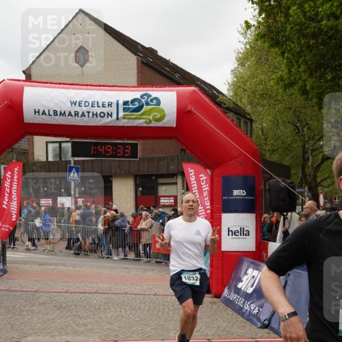 04.05.2025 - 8. Wedeler Halbmarathon Felixshl http://msf.ph/oto/7819713 04.05.2025 11:49:31 Ziel 325, 1032 meine-sportfotos.de