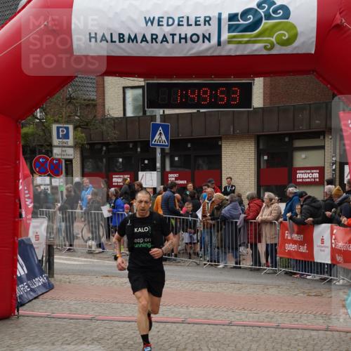 04.05.2025 - 8. Wedeler Halbmarathon Felixshl http://msf.ph/oto/7819735 04.05.2025 11:49:51 Ziel 841 meine-sportfotos.de