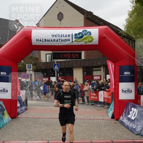 04.05.2025 - 8. Wedeler Halbmarathon Felixshl http://msf.ph/oto/7819740 04.05.2025 11:49:52 Ziel 841 meine-sportfotos.de