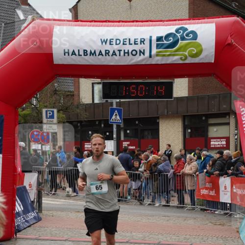 04.05.2025 - 8. Wedeler Halbmarathon Felixshl http://msf.ph/oto/7819753 04.05.2025 11:50:12 Ziel 65, 588 meine-sportfotos.de
