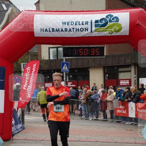 04.05.2025 - 8. Wedeler Halbmarathon Felixshl http://msf.ph/oto/7819788 04.05.2025 11:50:33 Ziel 215, 561 meine-sportfotos.de