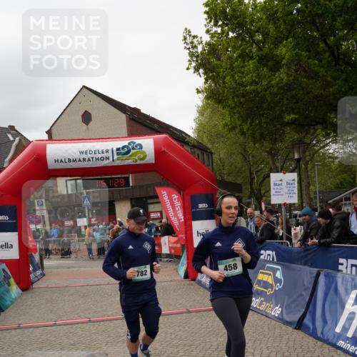 04.05.2025 - 8. Wedeler Halbmarathon Felixshl http://msf.ph/oto/7819871 04.05.2025 11:51:27 Ziel 458, 802 meine-sportfotos.de