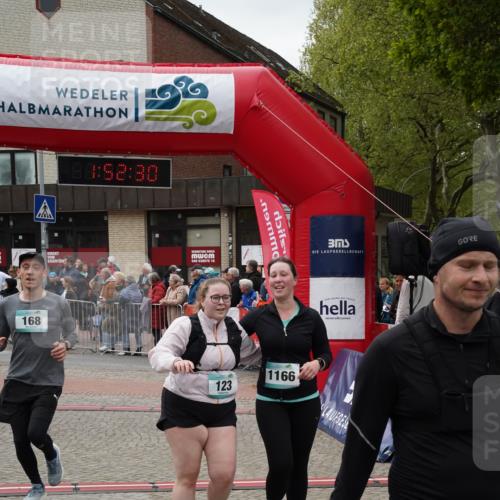 04.05.2025 - 8. Wedeler Halbmarathon Felixshl http://msf.ph/oto/7819920 04.05.2025 11:52:28 Ziel 123, 168, 852, 1166 meine-sportfotos.de