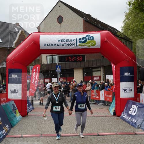04.05.2025 - 8. Wedeler Halbmarathon Felixshl http://msf.ph/oto/7819934 04.05.2025 11:52:36 Ziel 18, 488 meine-sportfotos.de