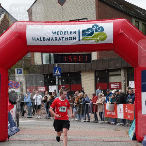 04.05.2025 - 8. Wedeler Halbmarathon Felixshl http://msf.ph/oto/7819957 04.05.2025 11:52:59 Ziel 233, 256 meine-sportfotos.de