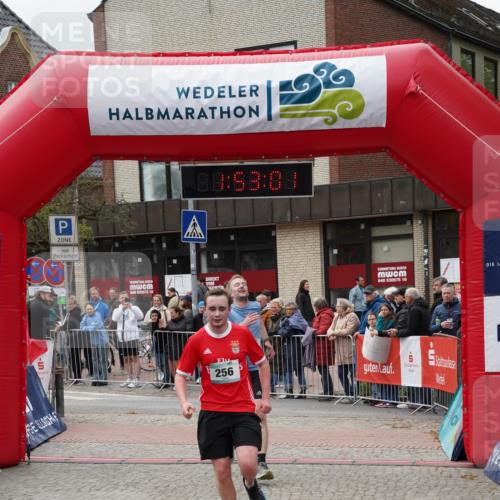 04.05.2025 - 8. Wedeler Halbmarathon Felixshl http://msf.ph/oto/7819960 04.05.2025 11:52:59 Ziel 233, 256 meine-sportfotos.de