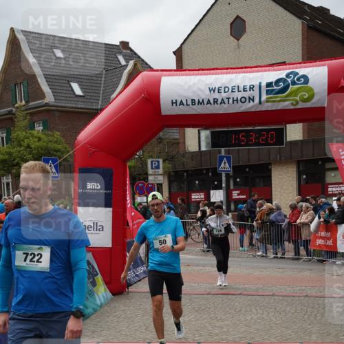 04.05.2025 - 8. Wedeler Halbmarathon Felixshl http://msf.ph/oto/7819983 04.05.2025 11:53:18 Ziel 50, 462, 722, 726 meine-sportfotos.de