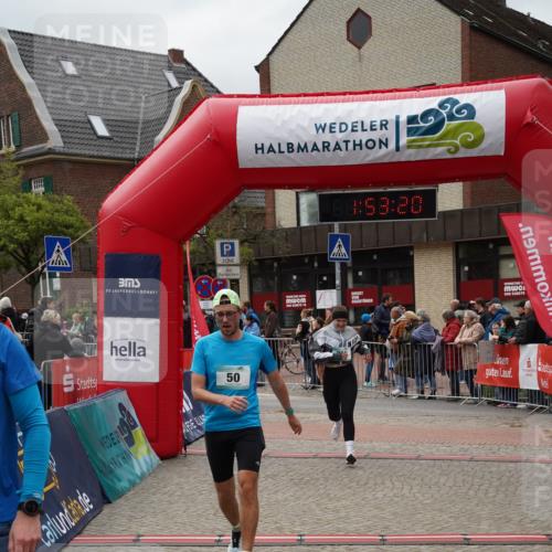 04.05.2025 - 8. Wedeler Halbmarathon Felixshl http://msf.ph/oto/7819986 04.05.2025 11:53:18 Ziel 50, 462, 722, 726 meine-sportfotos.de