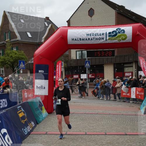 04.05.2025 - 8. Wedeler Halbmarathon Felixshl http://msf.ph/oto/7820000 04.05.2025 11:53:26 Ziel 398 meine-sportfotos.de