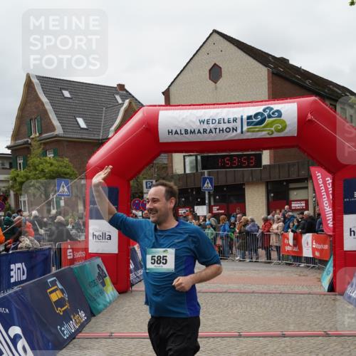 04.05.2025 - 8. Wedeler Halbmarathon Felixshl http://msf.ph/oto/7820030 04.05.2025 11:53:51 Ziel 222, 585 meine-sportfotos.de